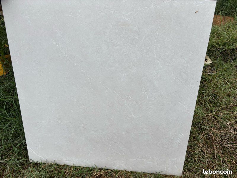 Carelage, 100x100cm (image 1)