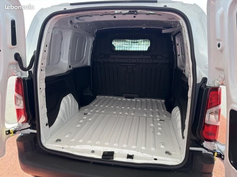 Citroen Berlingo Van M 650kg BlueHDi 75 S&S Control (image 25)