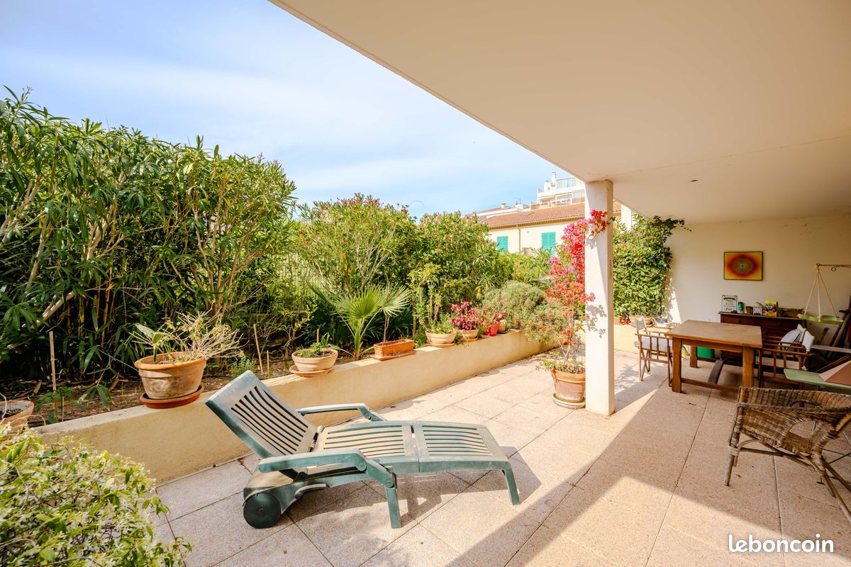 Appartement 3 pièces 83 m² · à Hyères · 83 m² · 430 000 €
