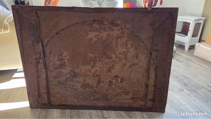 ANCIEN PETIT CADRE En Bois Avec Une Tête Et Buste D'un Pharaon Bronze