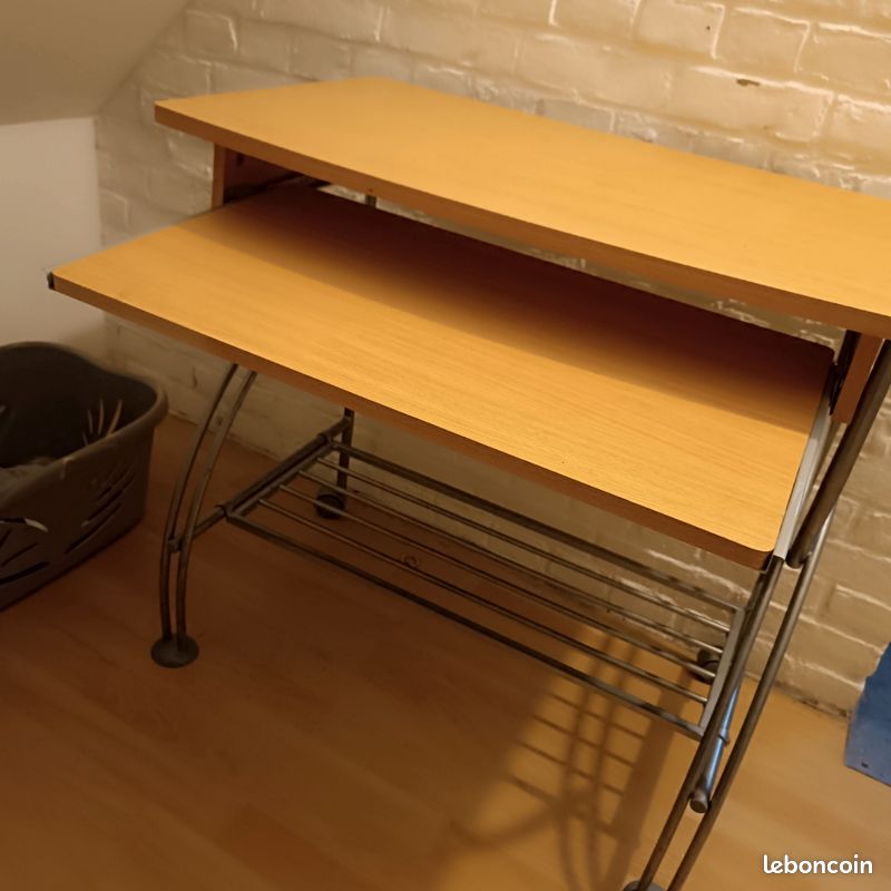 Bureau (image 2)