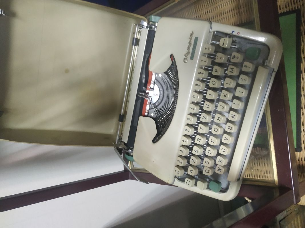 Machine à écrire de collection à vendre - Annonces Collection leboncoin