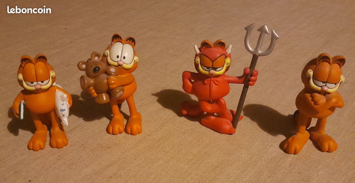FIG10 lot 3 figurines PVC GARFIELD 4 cm tennis skate Foot – Jumajo