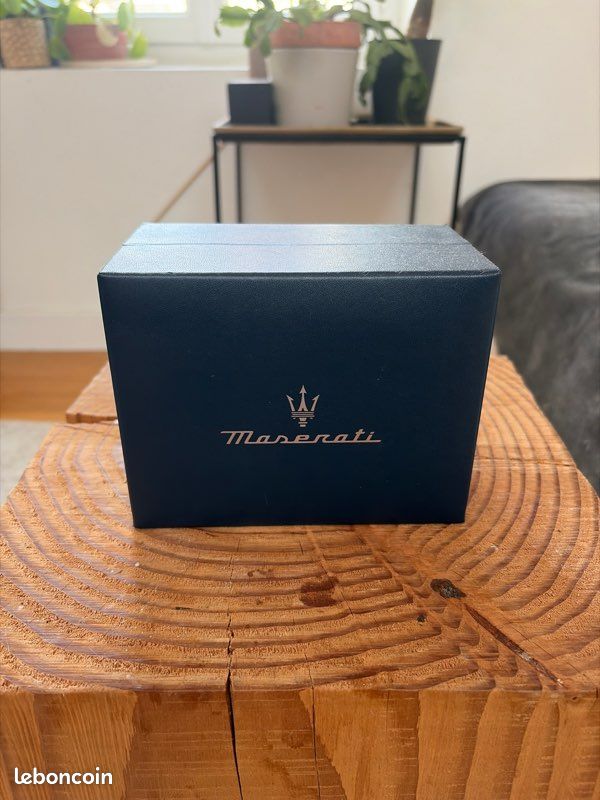 Montre maserati (image 1)