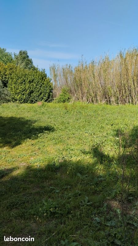 Terrain agricole et de loisir · à Redessan · 49 800 €