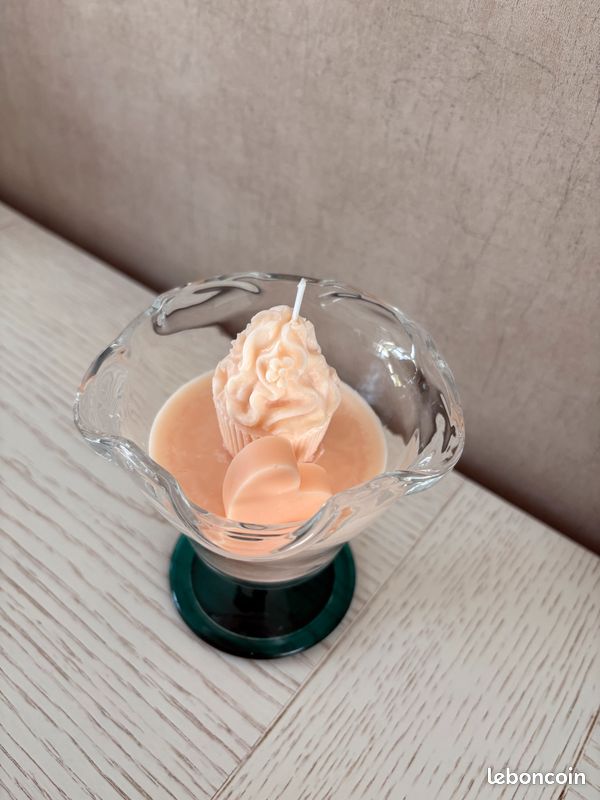 Bougie parfumée pêche neuve (image 3)