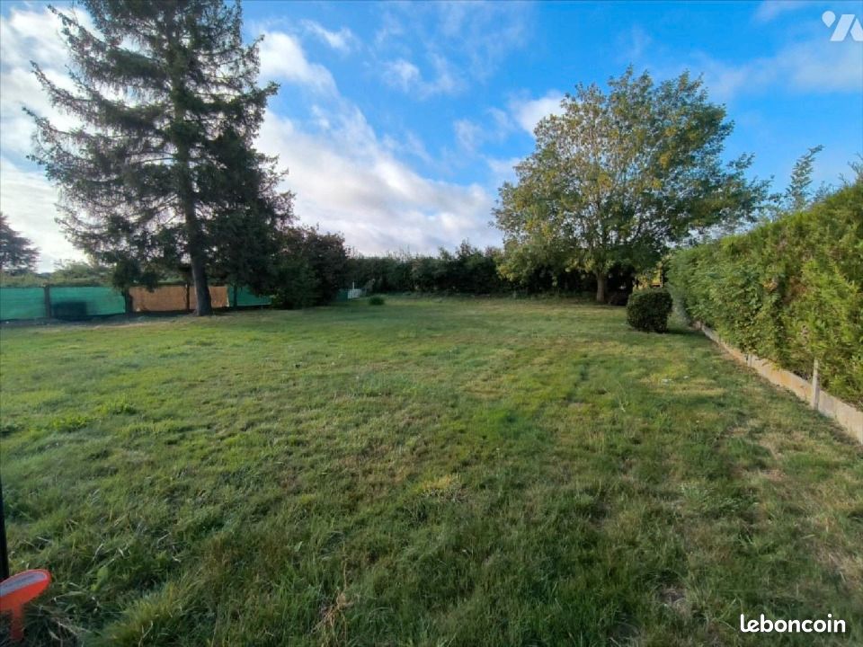 Terrain 701 m² Le Vaudreuil · 80 000 €