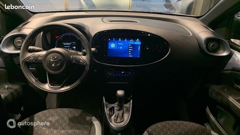 Toyota Aygo X 1.0 VVT-i 72ch Design S-CVT MY24 (image 11)