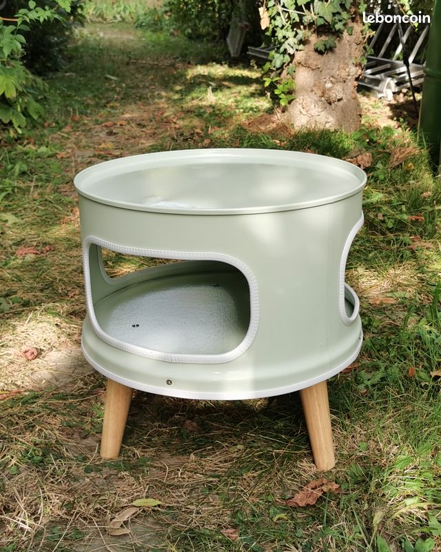Table industriel design (image 2)
