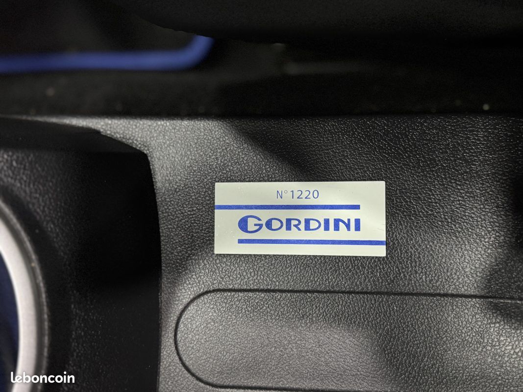 RENAULT CLIO III RENAULT SPORT Gordini RS CUP 2.0 16V 2011 (image 31)