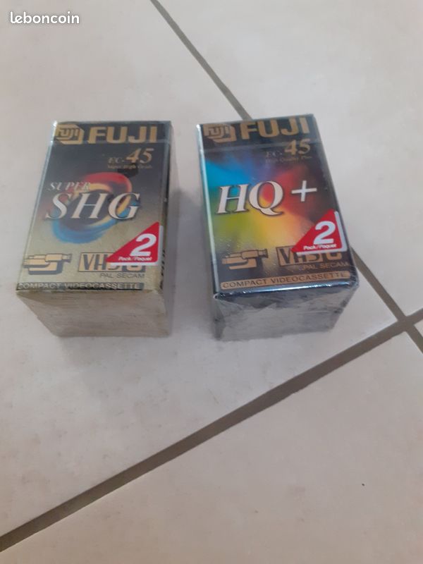 Lot de 4 videocassette fuji (image 1)
