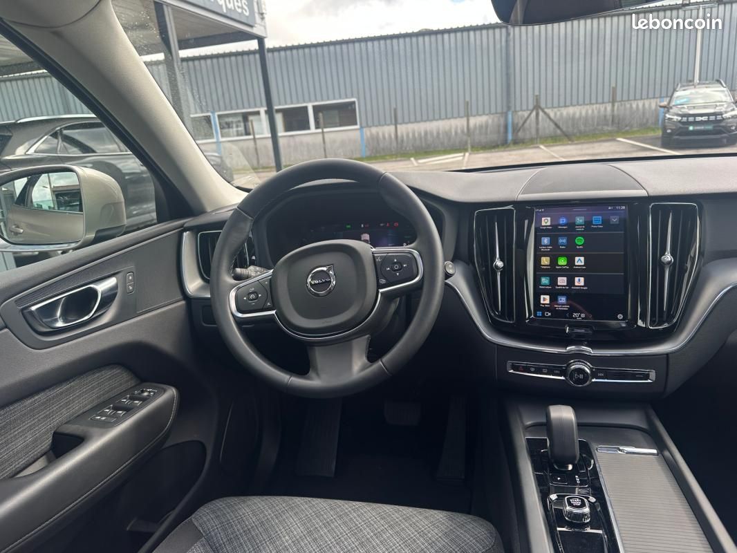 Volvo XC60 T6 AWD Hybride rechargeable 253 ch+145 ch Geartronic 8 Start (image 9)
