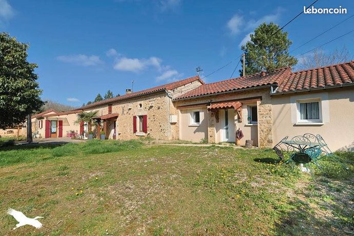 Maison 7 pièces 240 m²
