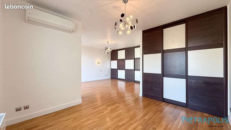 Maison de ville 6 pièces 142 m² — 12