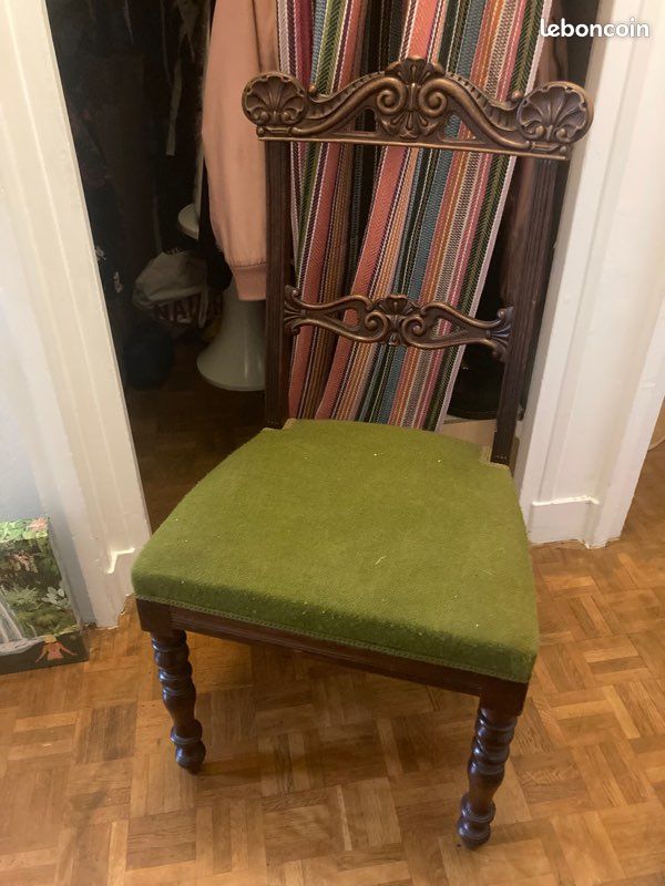 Chaise d’époque (image 1)