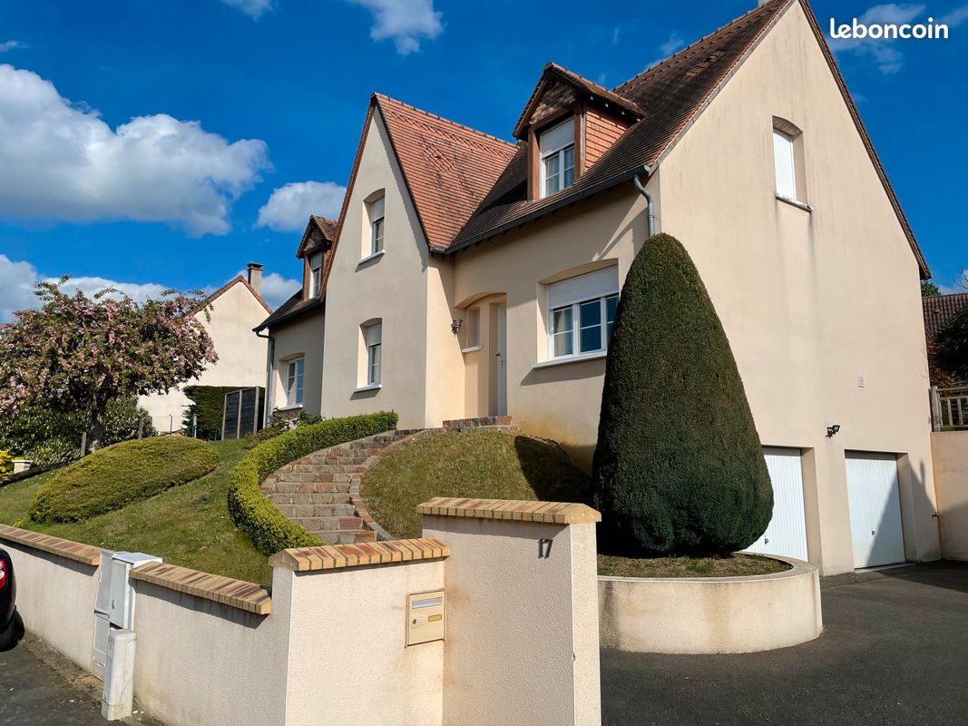 Maison 7 pièces 170 m² · à La Suze-sur-Sarthe · 170 m² · 285 000 €