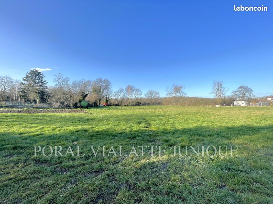 Terrain 4900 m² · à Druillat · 4 900 m² · 149 000 €