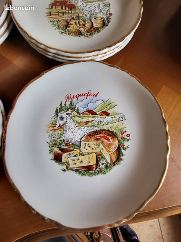 Lot De 4 Assiettes à Fromage Carrées – Porcelaine Blanche – Motif Fromages