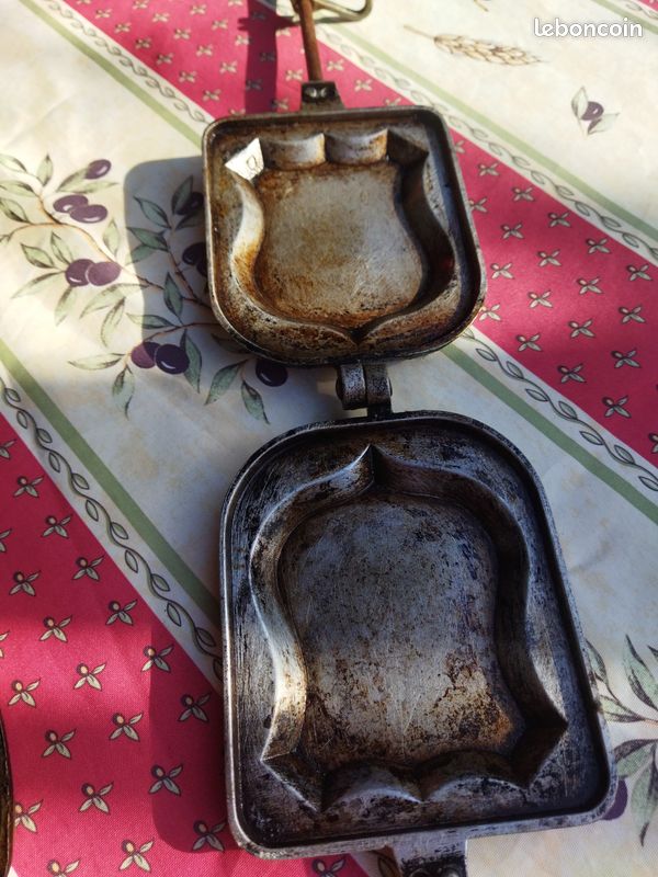 Appareil à croques ancien (image 2)