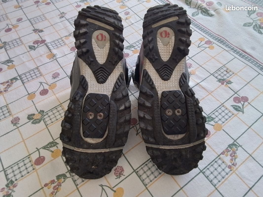Chaussures VTT Femme Pearl Izumi Quest – Taille EUR 39 (UK 6.5/US 8.5) – Noires, Très Bon état