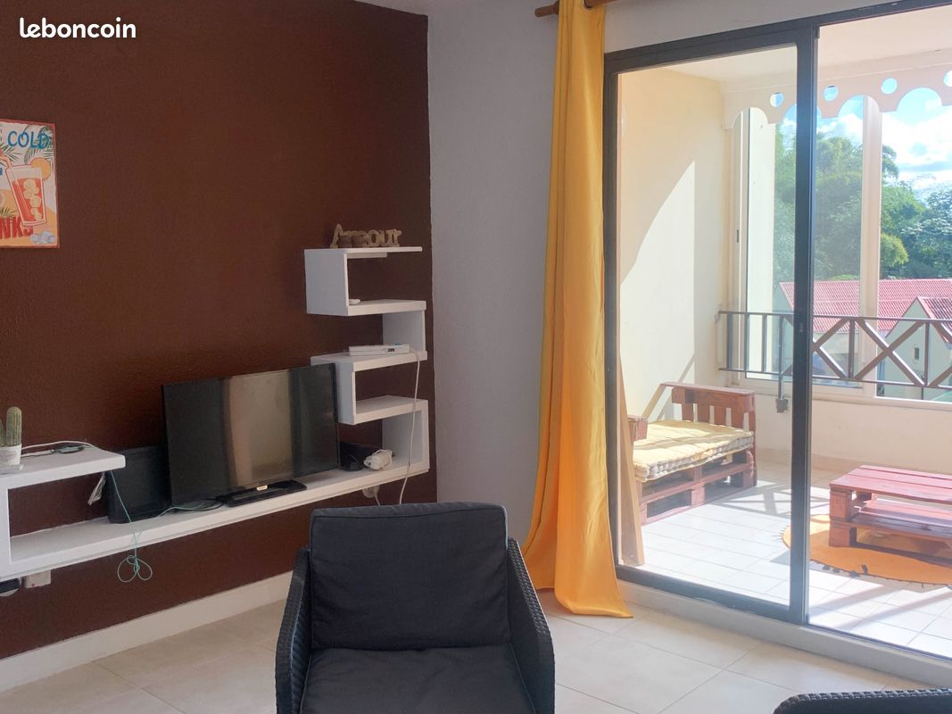 Appartement 1 pièce 32 m² · à Fort-de-France · 32 m² · 720 €
