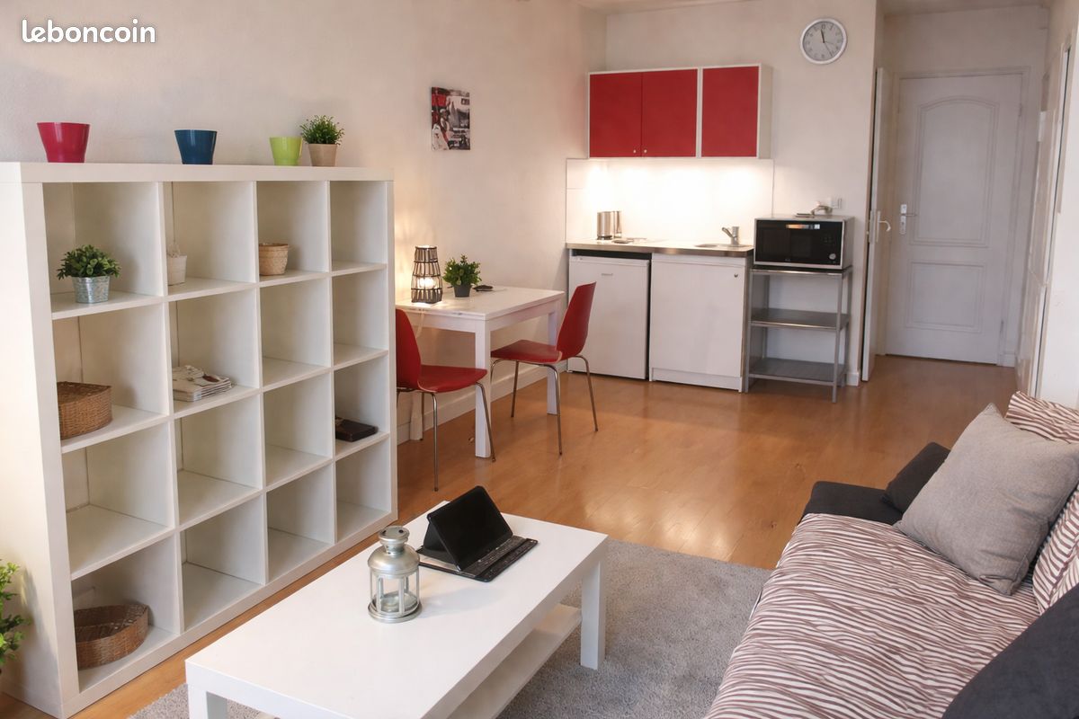 24m2 meublé balcon - Locations
