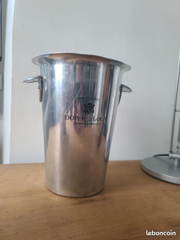 Joli Et Rare Seau À Champagne CLOS des GOISSES Métal Joli Et Rare Seau À Champagne CLOS des GOISSES Métal