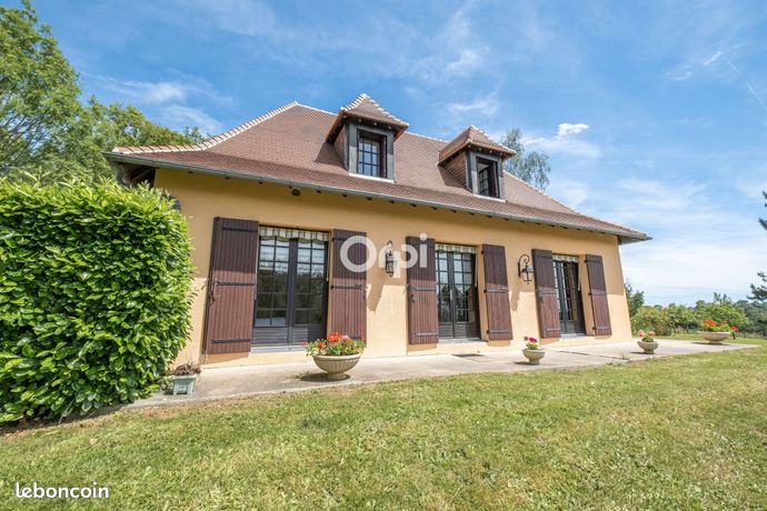 Maison 5 pièces 140 m²