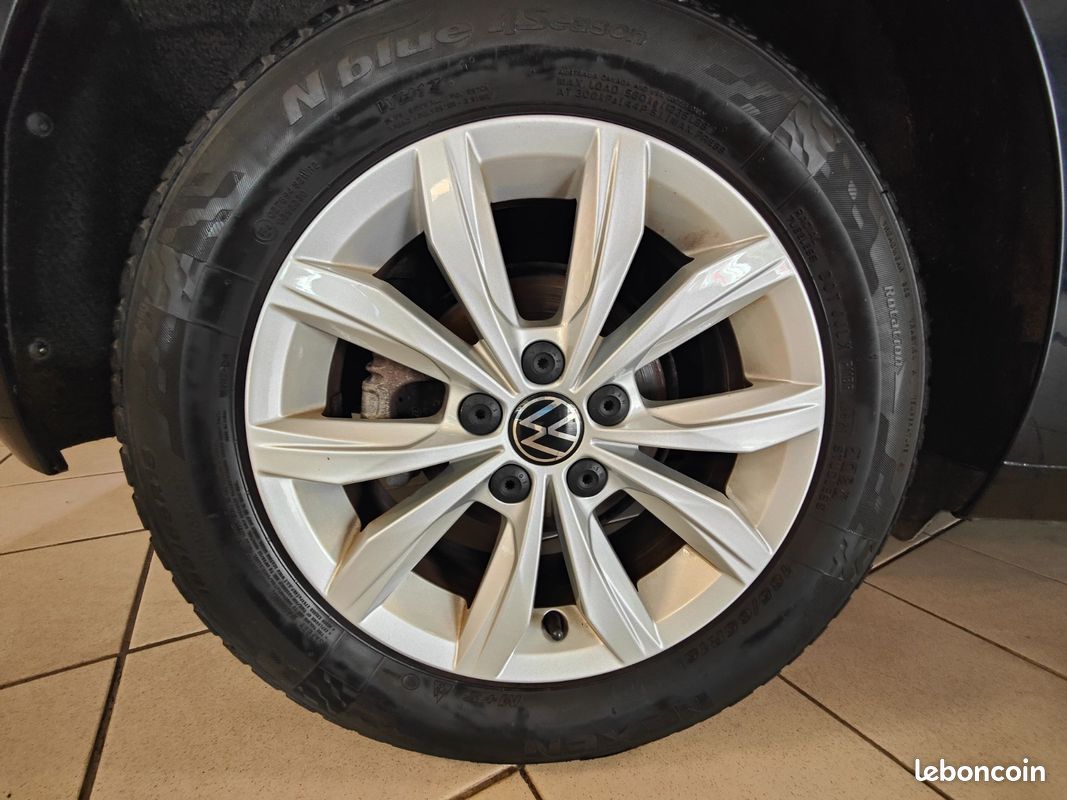 VOLKSWAGEN POLO 1.0 TSI 110 SS DSG7 Carat (image 12)