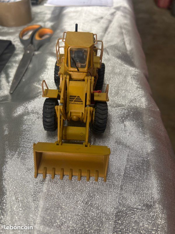 JOHN DEERE 3156G Chargeuse à bois sur chenilles