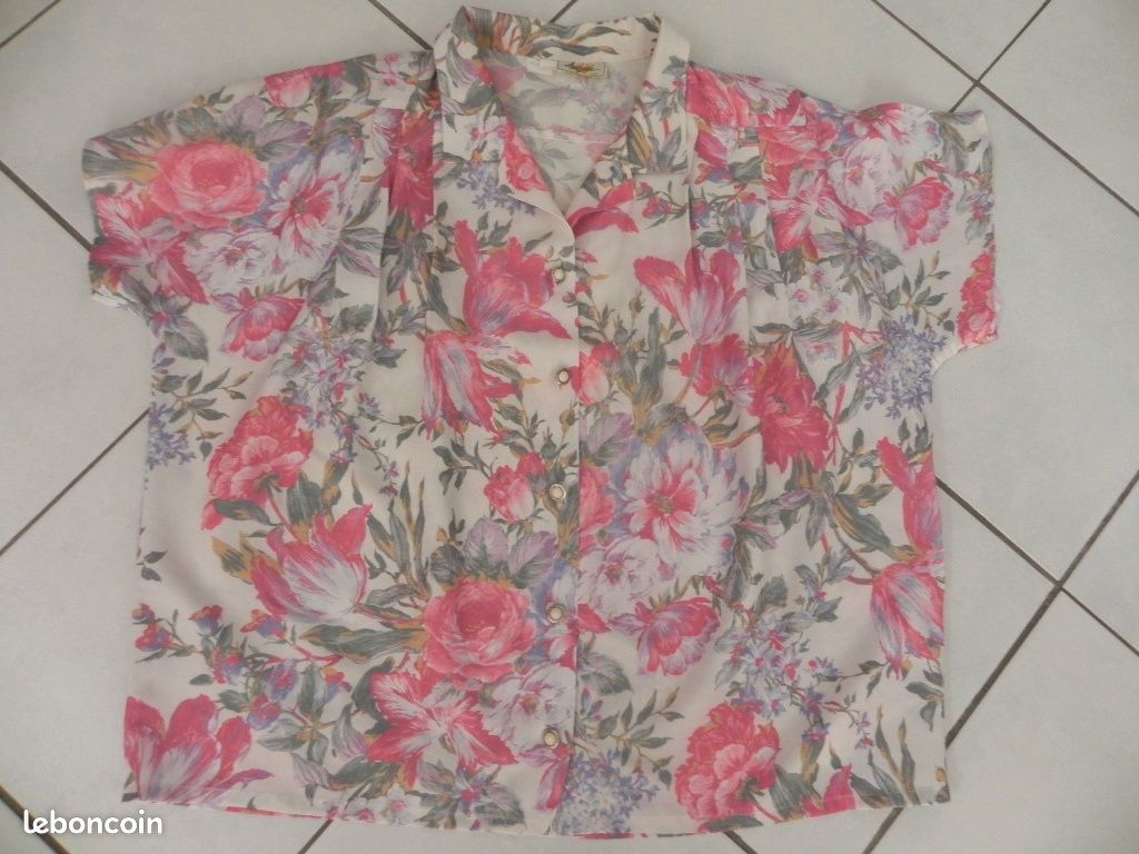 Chemisier fleuri taille 44 impeccable (NB6) (image 1)
