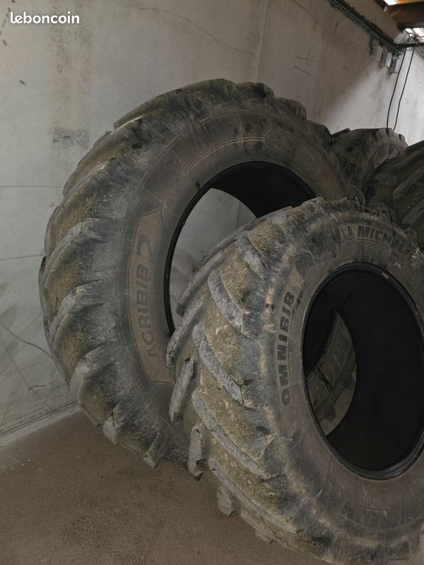 Vente 4 Pneus Agricoles Tracteur (image 2)