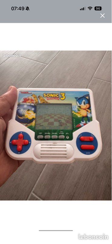 Console portable LCD Tiger Sonic the Hedgehog 3 - Réédition Hasbro (image 1)