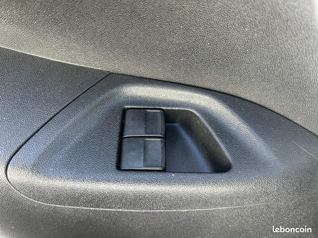 Citroën C1 VTi 68 Airscape Feel (image 14)