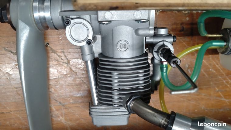 MOTEUR AVION GLOW russe MVVS 6.5CC. Absolument neuf EUR 110,00