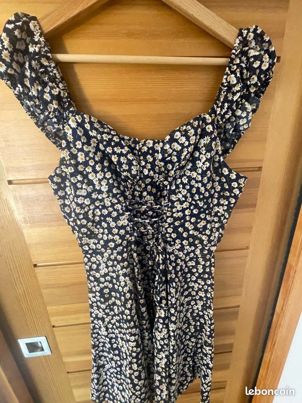 Robe fleurie dos smocké (image 1)