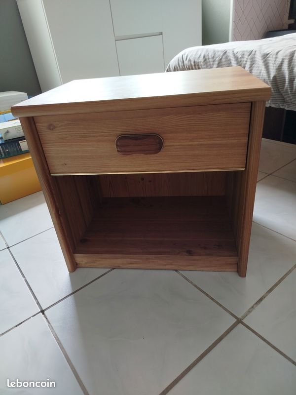 Table de chevet (image 1)