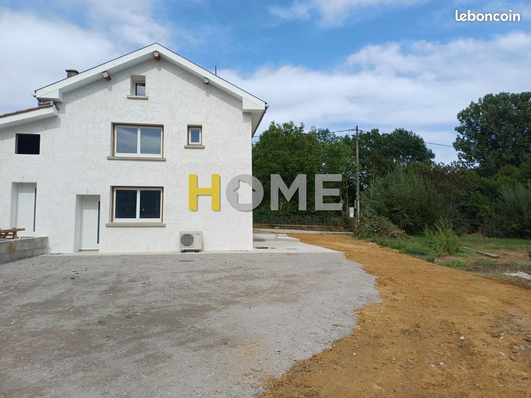 Maison 4 pièces 70 m² · à Cour-Et-Buis · 70 m² · 980 €/mois