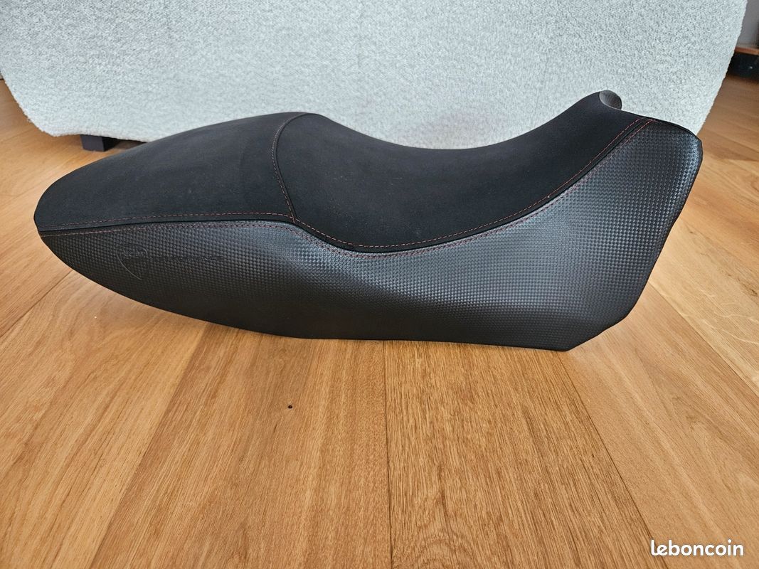 Selle ducati performance pour diavel (image 1)