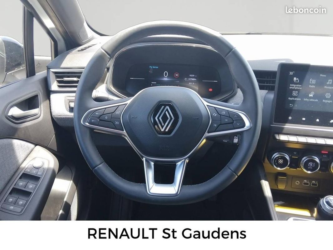 RENAULT Clio TCe 90 Techno (image 13)