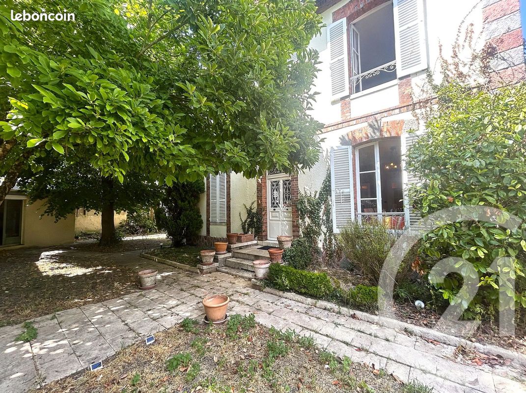 Maison 6 pièces 166 m² · à Montargis · 166 m² · 264 750 €