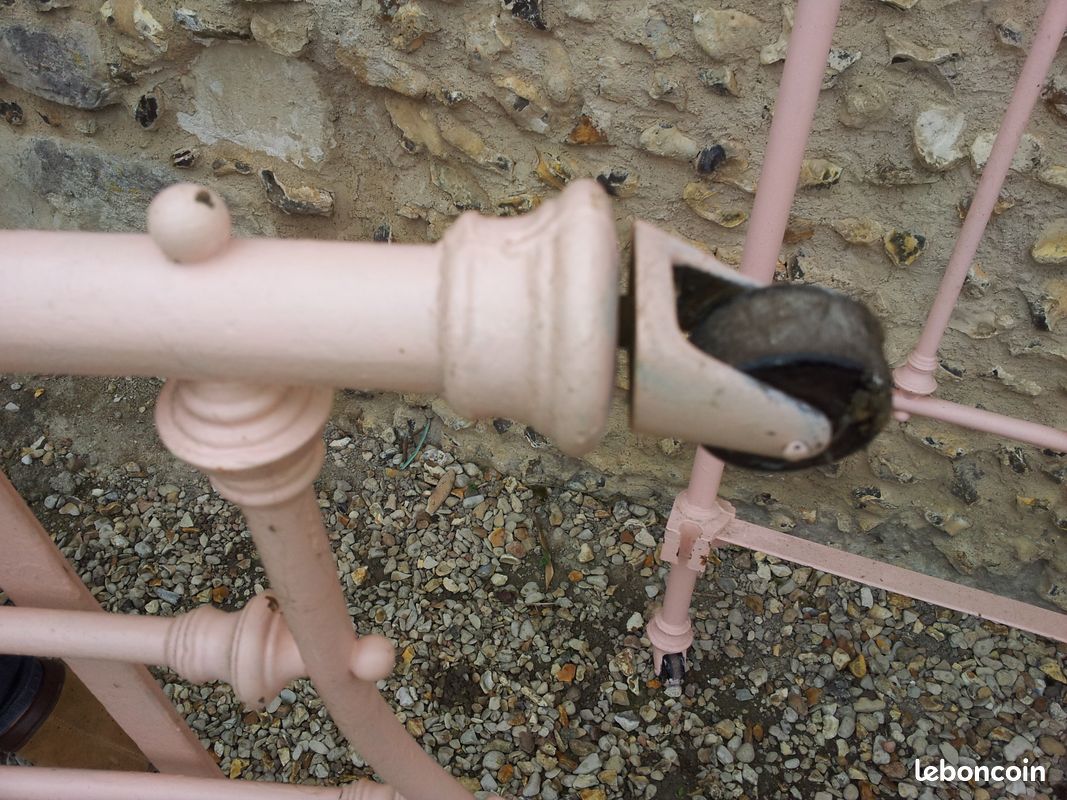LIT en fer ANCIEN 0.90 (image 3)