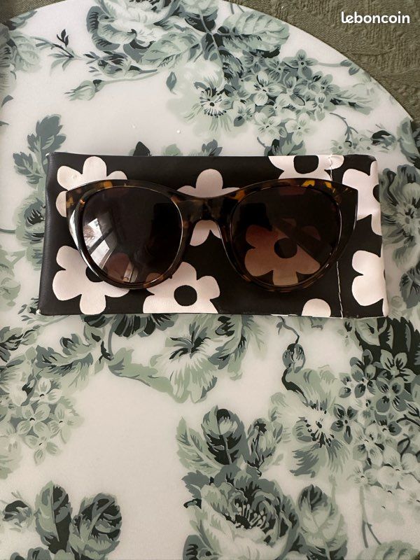 Lunettes de soleil femme 5 (image 3)