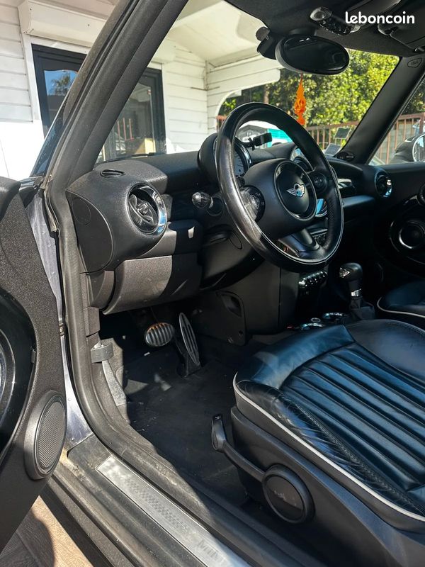 MINI Mini 2.0 D 143ch Pack Red Hot Chili - 2012 - 132 000 km - Toit Ouvrant - Harman Kardon - Sieges Chauffant (image 10)