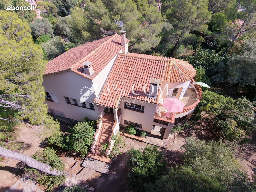 Maison 7 pièces 160 m² · à Saint-Raphaël · 160 m² · 695 000 €