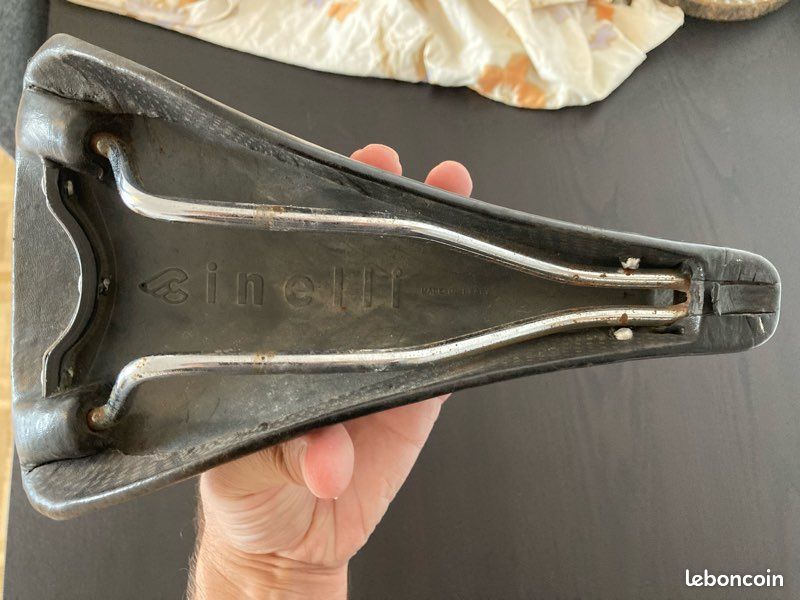 Selle Cinelli VOLARE SLX - Cuir Perforé Noir - Neuve