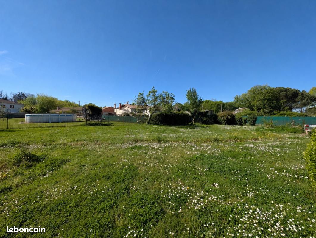 Terrain 435 m² Floirac · 110 000 €