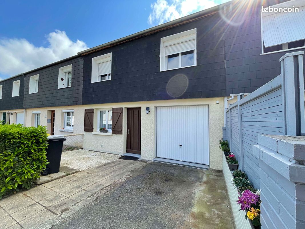 Maison 5 pièces 96 m² · à Saint-Sébastien-de-Morsent · 96 m² · 838 €