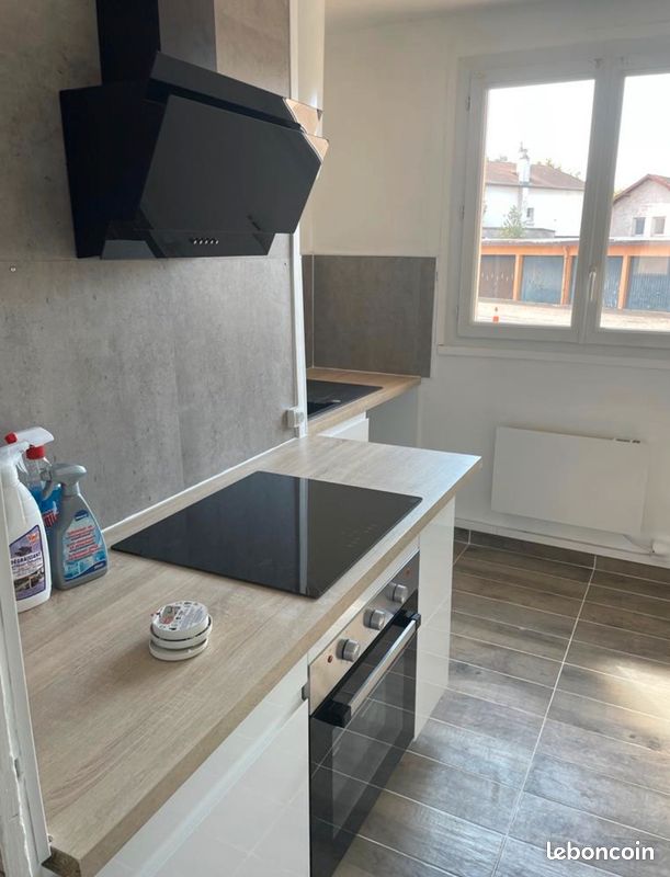 Appartement 3 pièces 49 m² · à Roanne · 49 m² · 520 €/mois