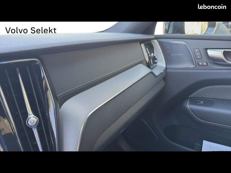 Volvo XC60 T6 AWD 253 + 145ch Utimate Style Dark Geartronic (image 11)